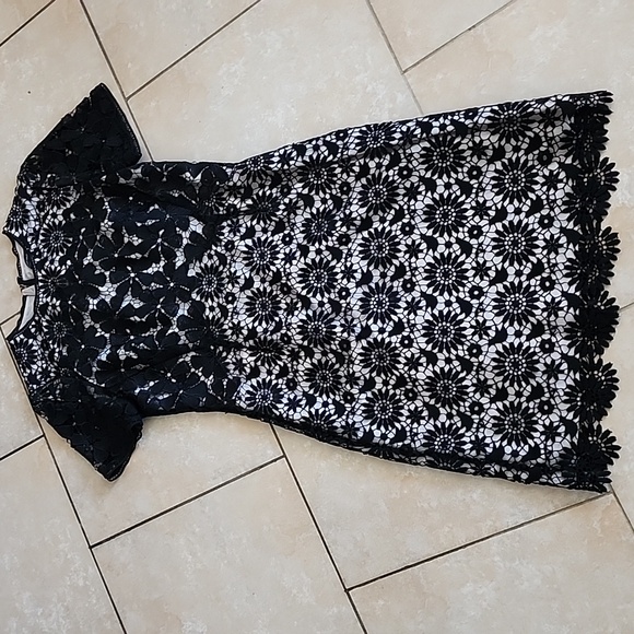 Karen Millen Black and White Lace Midi Dress - Picture 5 of 16